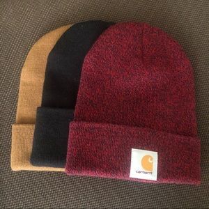 3 Carhartt Beanies